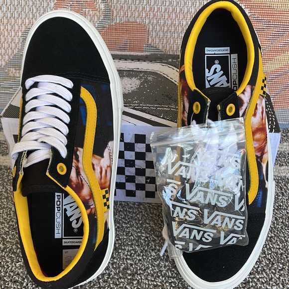 Vans Men’s Skate Old Skool
Bruce Lee Black/Yellow
VN0ASFCBY23
Sneakers - Picture 13 of 16